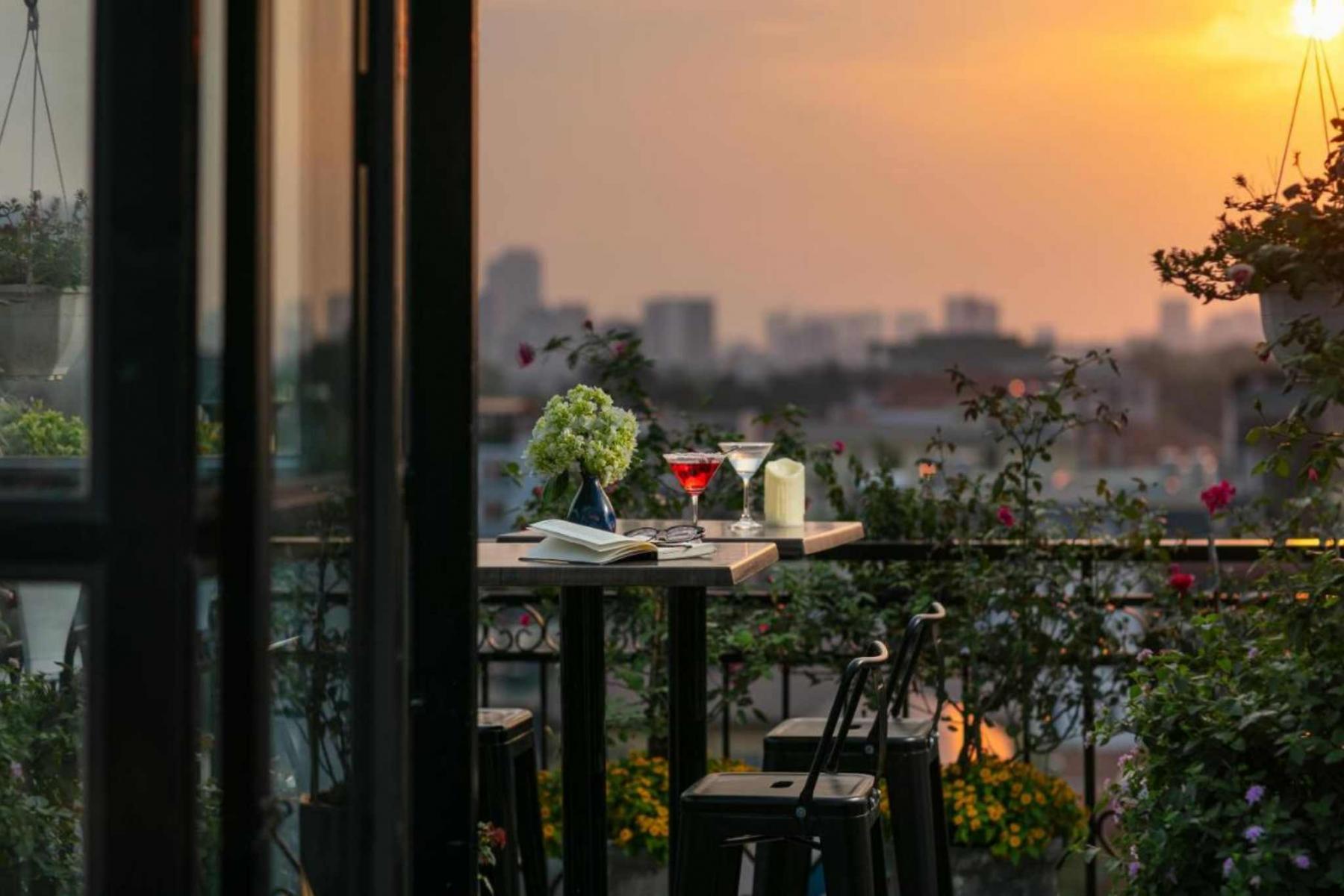 review Carillon Boutique Hanoi Hotel 